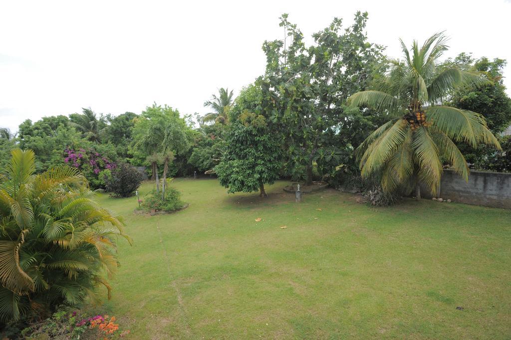 Au Domaine Des Bougainvilliers Villa Sainte-Rose Luaran gambar