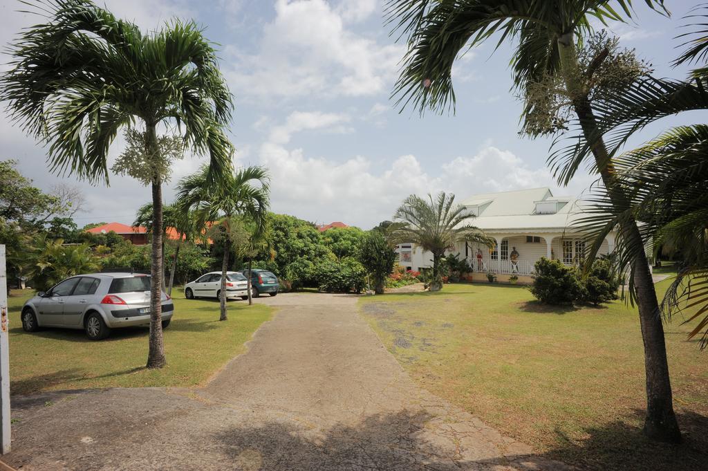 Au Domaine Des Bougainvilliers Villa Sainte-Rose Luaran gambar